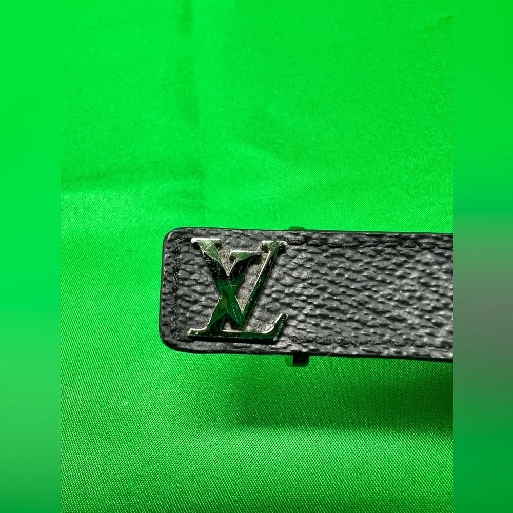 Louis Vuitton elegant black